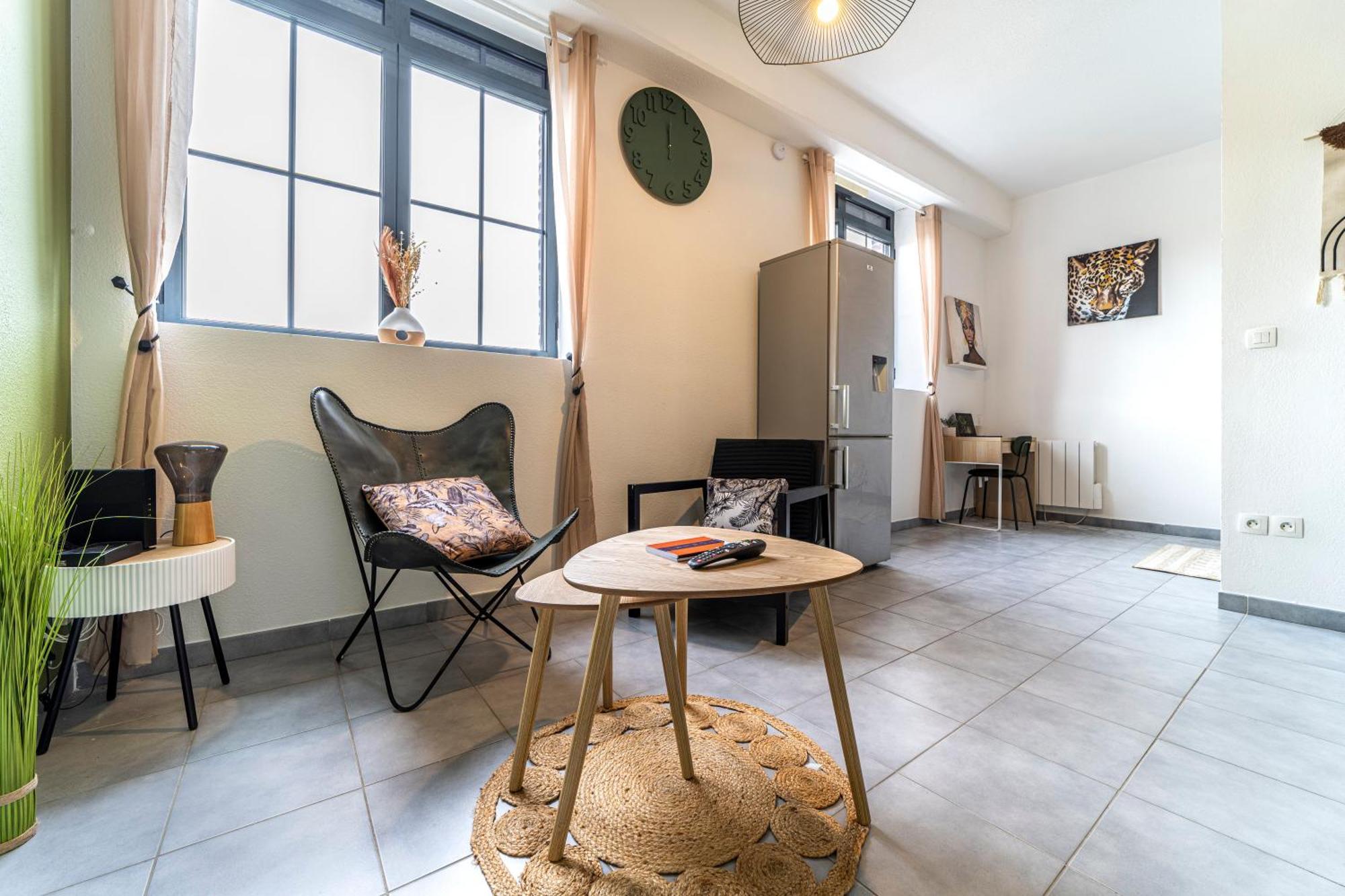 Stay Cosy Lille I Tourcoing - Appartement - Hypercentre - Parking Securise - Wifi - Netflix - Cuisine 외부 사진
