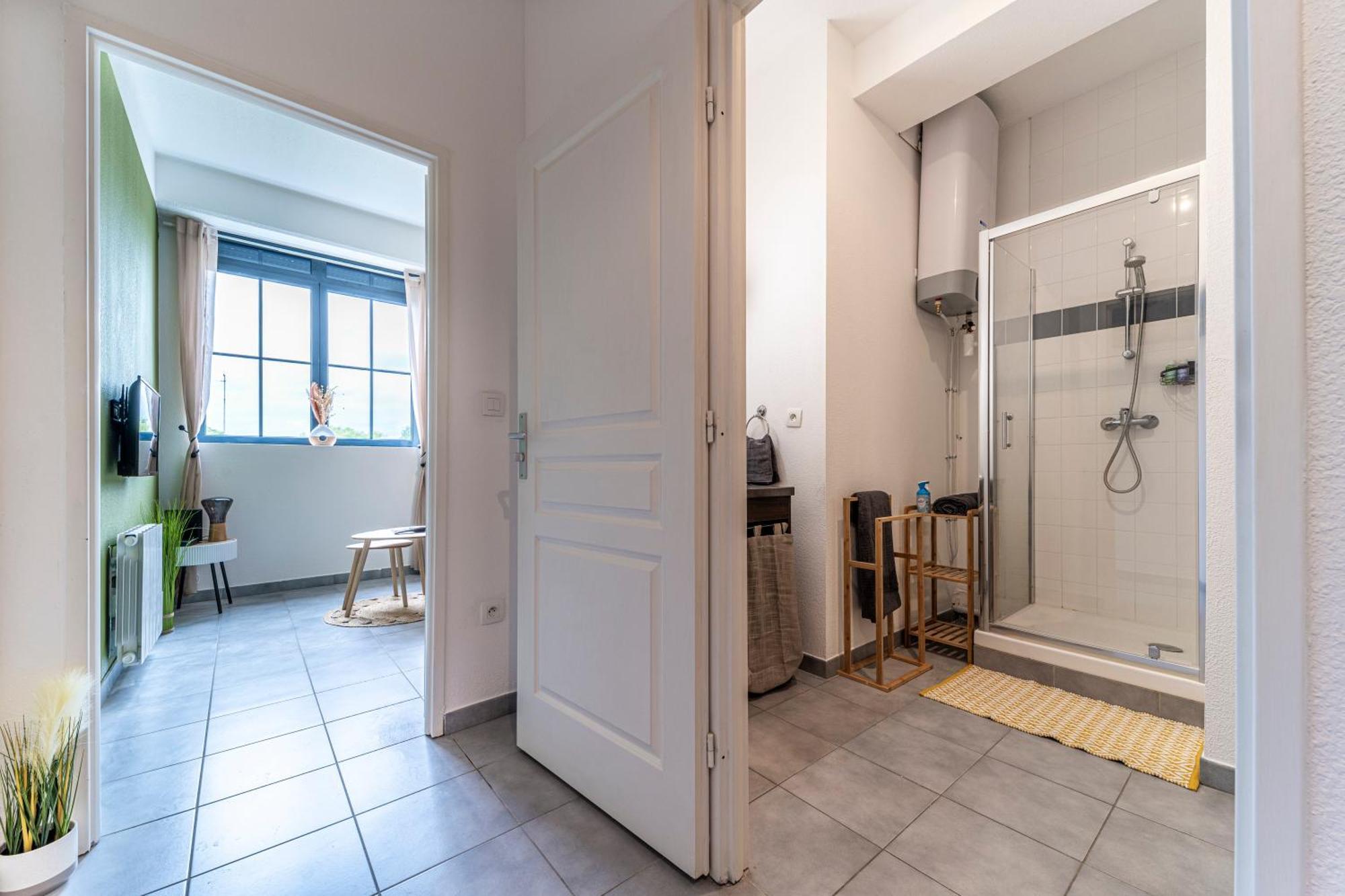 Stay Cosy Lille I Tourcoing - Appartement - Hypercentre - Parking Securise - Wifi - Netflix - Cuisine 외부 사진
