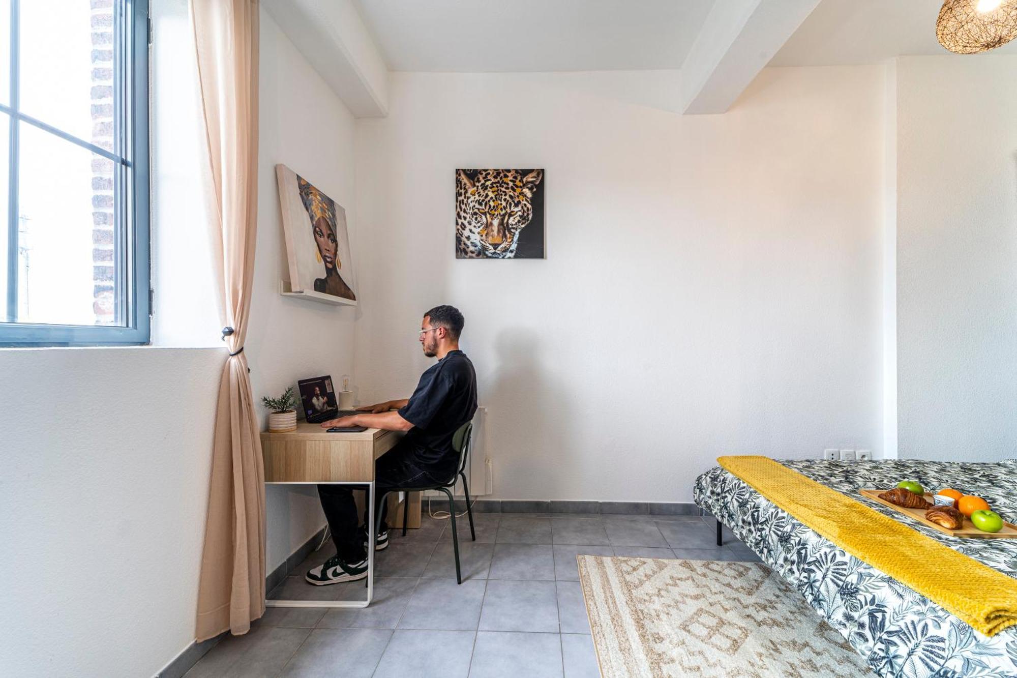 Stay Cosy Lille I Tourcoing - Appartement - Hypercentre - Parking Securise - Wifi - Netflix - Cuisine 외부 사진